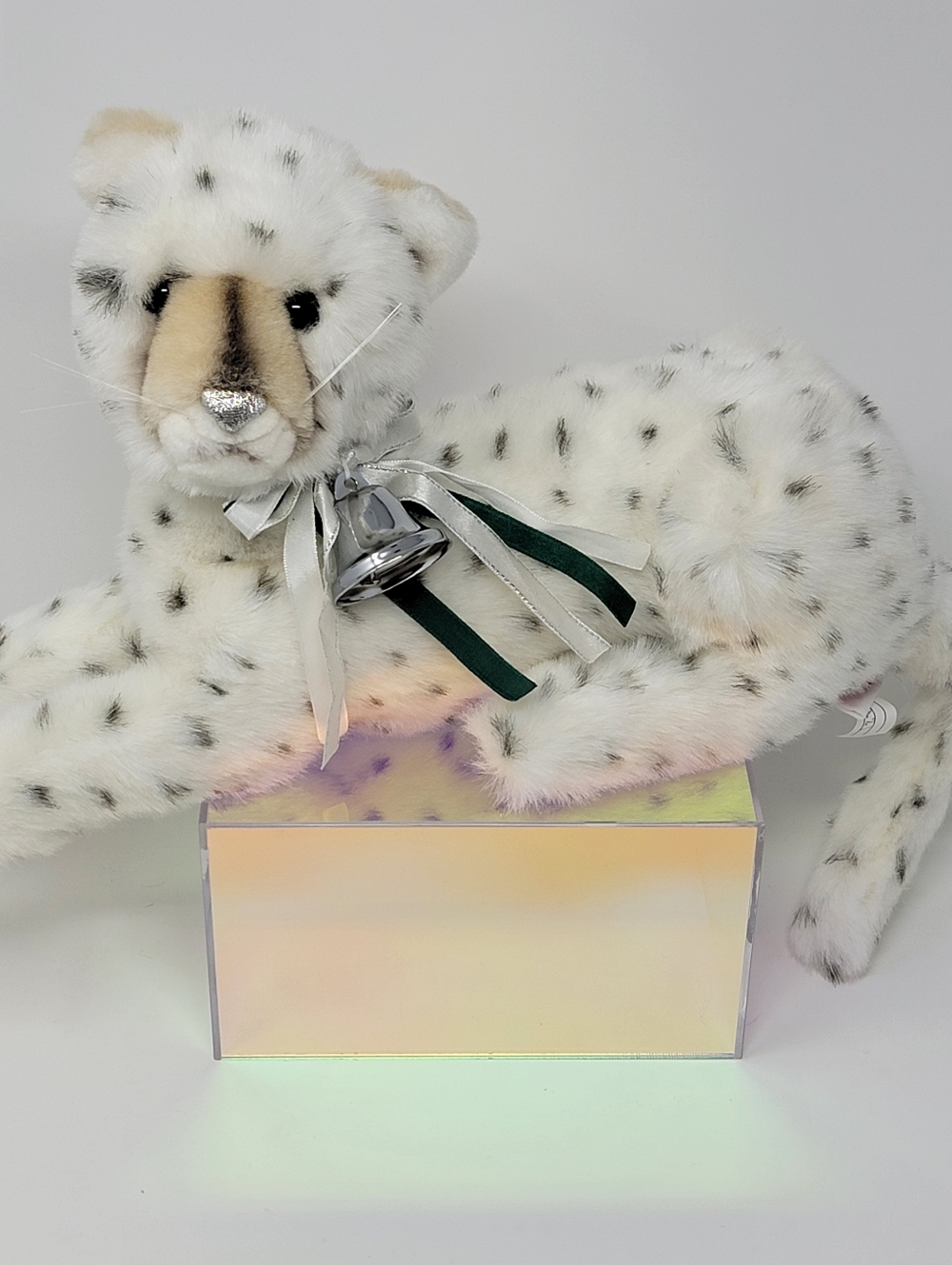 *RARE* VTG 1991 DAKIN 12" Snow Leopard Spotted Big Cat Plush w/ Silver Bell